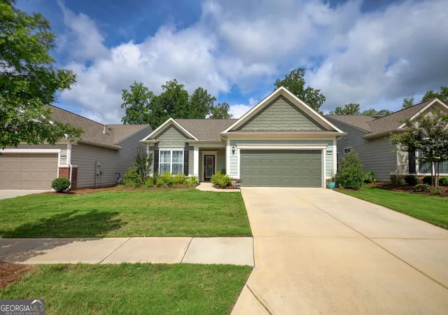 3rd image of 223 Nuttall Dr, Griffin, GA 30223 | MLS# 10813175
