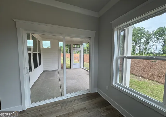 Photo 4 of Single family home for sale at 102 Rose Lake Ct, Hoschton, GA 30548 | MLS# 10697533 | Listing updated on 2026-10-09