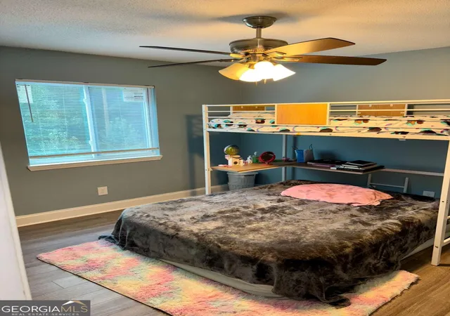 Listing Photo 2 - Condo for sale in building located at 13 Peyton Pl SW, Atlanta, GA 30311 - Unit #