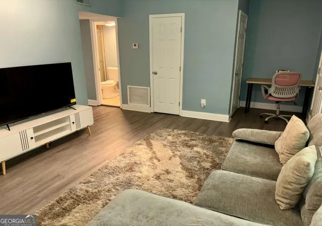 Listing Photo 5 - Condo for sale in building located at 13 Peyton Pl SW, Atlanta, GA 30311