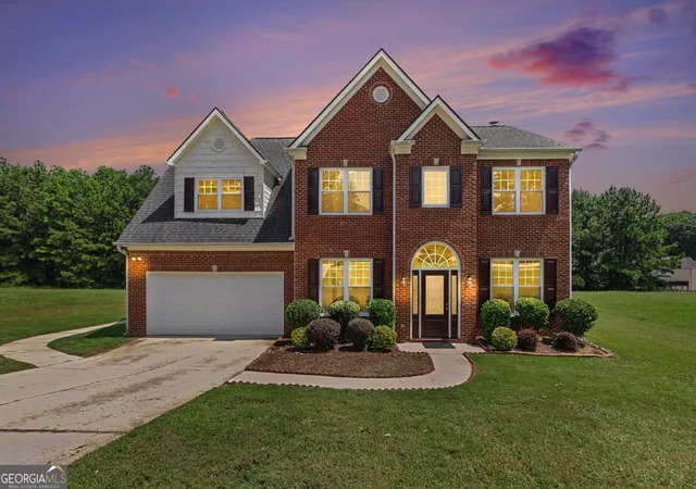 1st image of 965 Trotters Farm Rd, Fairburn, GA 30213 | MLS# 10832068