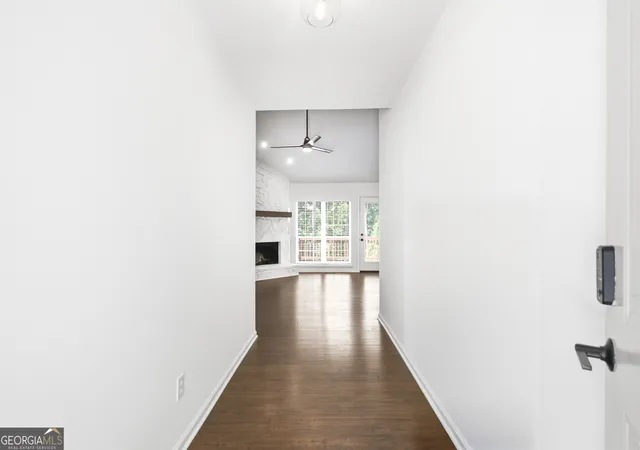 Photo 3 of Sale Pending at 6014 Lake Lanier Hts Rd, Buford, GA 30518 | MLS# 10795061 | Listing updated on 2026-08-17