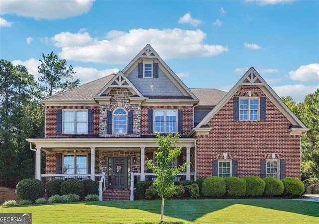 Photo 2 of Sale Pending at 5715 Upper Creek Ct, Suwanee, GA 30024 | MLS# 10596106 | Listing updated on 2025-09-19