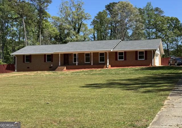 Homes for sale in Fayetteville, GA | 700 Ponderosa Ct, Fayetteville, GA 30214 | MLS# 10802727