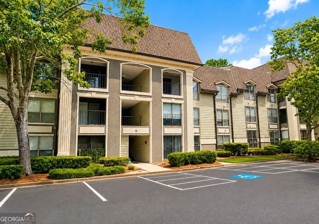 3rd image of 2657 Lenox Rd Ne #APT 181, Atlanta, GA 30324 | MLS# 10808773
