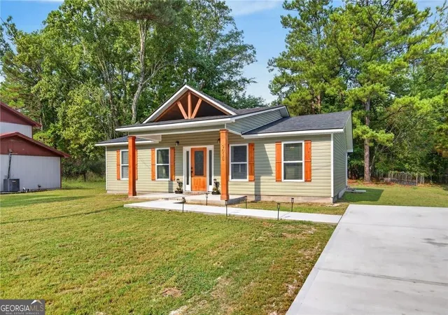 Photo 2 of Single family home for sale at 903 B Poplar St, Guyton, GA 31312 | MLS# 10815244 | Listing updated on 2026-09-19