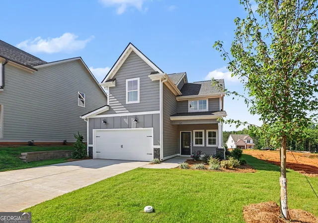 Photo 2 of Single family home for sale at 107 Red Oak Ct, Carrollton, GA 30116 | MLS# 10678287 | Listing updated on 2026-08-17