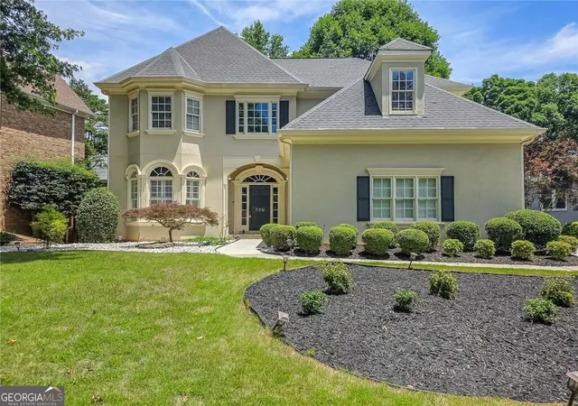 Photo 2 of Single family home for sale at 770 Glen Royal Dr, Roswell, GA 30076 | MLS# 10830273 | Listing updated on 2026-09-13