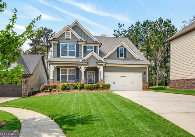 Homes for sale in Locust Grove, GA | 1140 Pebble Creek Ln, Locust Grove, GA 30248 | MLS# 10782518