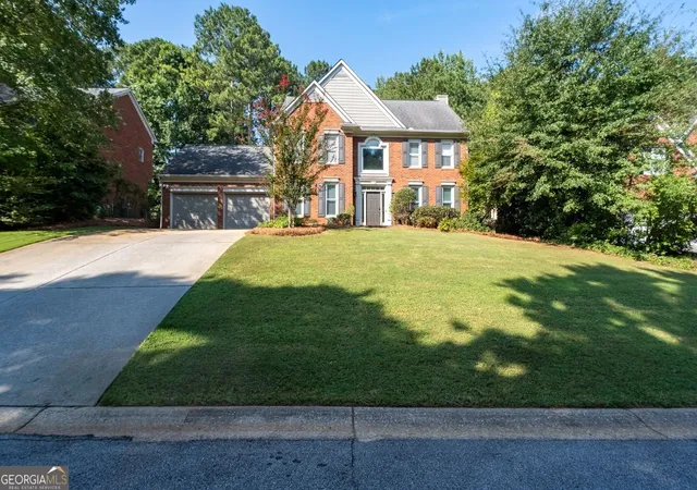 Photo 3 of Single family home for sale at 2525 Woodbrook Ct, Lawrenceville, GA 30043 | MLS# 10834947 | Listing updated on 2026-09-11
