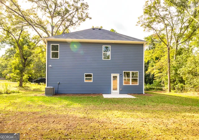 Photo 2 of Sale Pending at 1669 W Poplar St, Griffin, GA 30224 | MLS# 10672392 | Listing updated on 2026-03-04