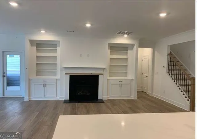 2nd image of 2910 Beaver Dam Ln, Gainesville, GA 30507 | MLS# 10805173
