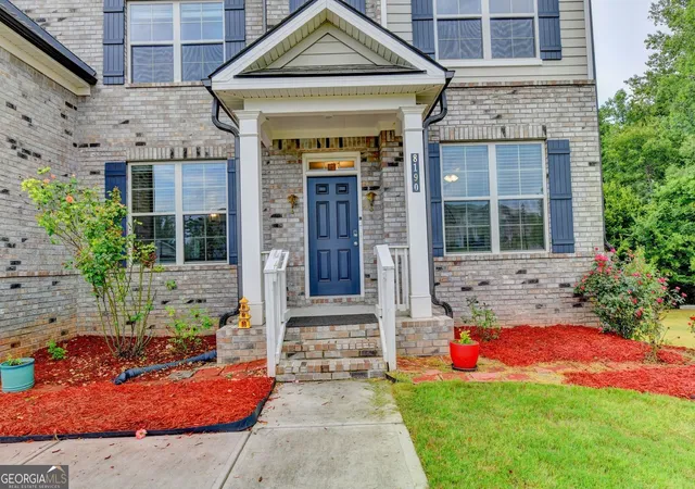 Photo 2 of Single family home for sale at 8190 Tiberon Pkwy, Cumming, GA 30028 | MLS# 10804236 | Listing updated on 2026-09-02