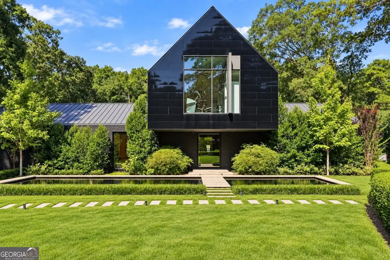 Photo 1 of Mansion for sale at 2716 Ridgewood Rd, Atlanta, GA 30327 | MLS# 10851194 | Listing updated on 2026-10-24