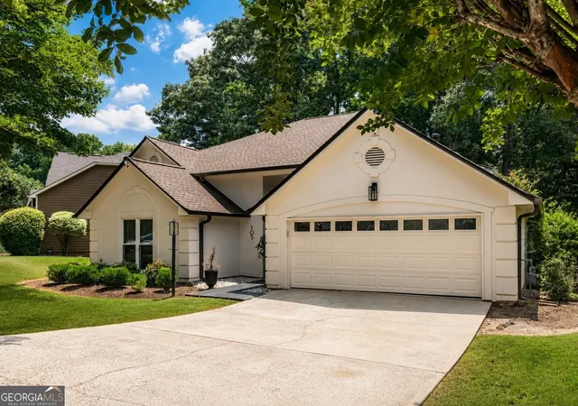 Photo 2 of Single family home for sale at 105 River Ter Point, Roswell, GA 30076 | MLS# 10798907 | Listing updated on 2026-09-14