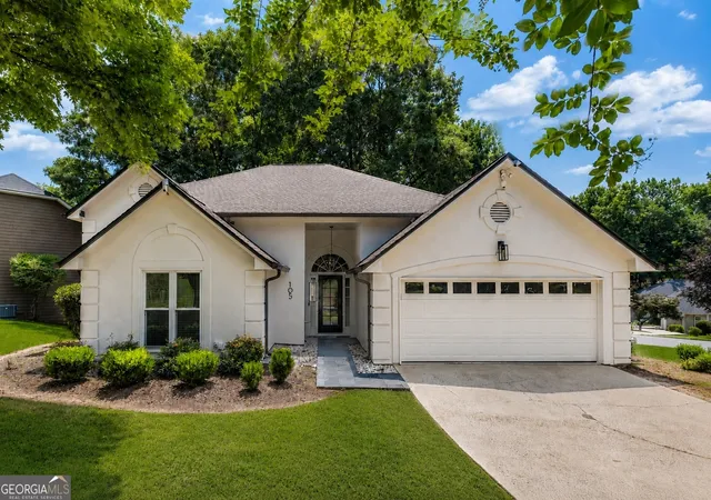 Photo 3 of Single family home for sale at 105 River Ter Point, Roswell, GA 30076 | MLS# 10798907 | Listing updated on 2026-09-14