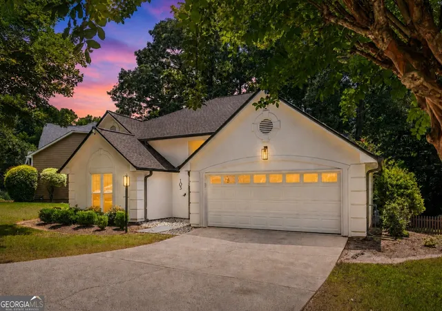 Photo 4 of Single family home for sale at 105 River Ter Point, Roswell, GA 30076 | MLS# 10798907 | Listing updated on 2026-09-14