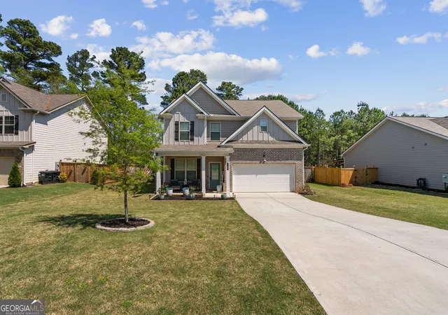 Homes for sale in Calhoun, GA | 405 Crowley Dr, Calhoun, GA 30701 | MLS# 10701935