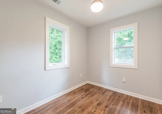 Listing Photo 5 - Condo for sale in building located at 297 Burbank Dr NW, Atlanta, GA 30314