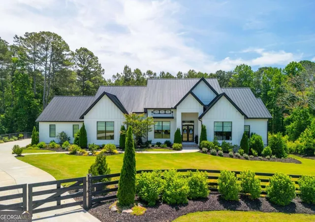 1st image of 130 Von Lake Dr, Alpharetta, GA 30004 | MLS# 10818401