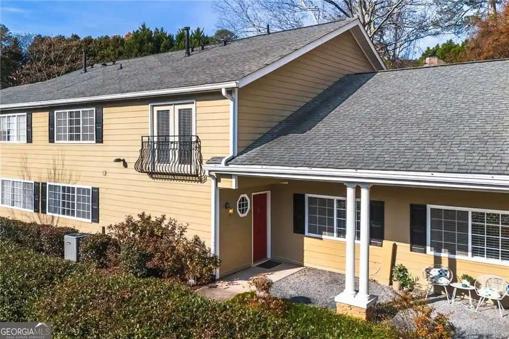 Listing Photo 1 - Condo for sale in 1468 Briarwood Rd Ne located at 1468 Briarwood Rd Ne, Atlanta, GA 30319 - Unit #2003