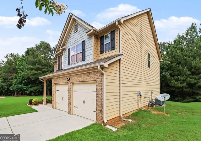image of 2127 Farmdale Ct, Conyers, GA 30012 | MLS# 10783358