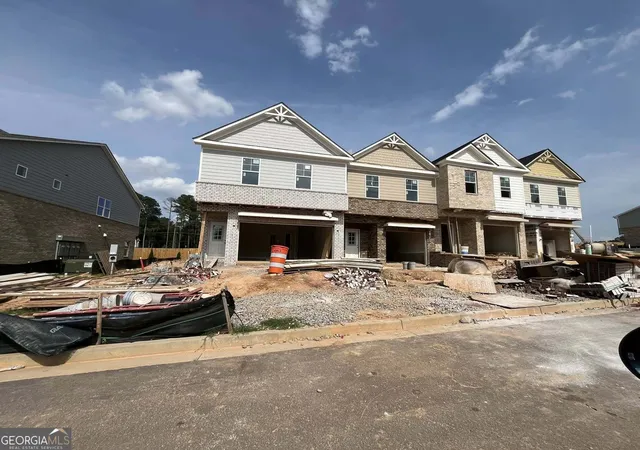 2nd image of 37 Creekside Commons Dr, Hoschton, GA 30548 | MLS# 10541714