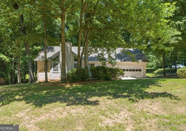 Photo 1 of Sale Pending at 3650 Southlake Cir, Cumming, GA 30041 | MLS# 10785707 | Listing updated on 2026-08-26