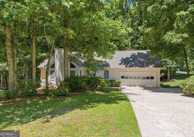 Photo 2 of Sale Pending at 3650 Southlake Cir, Cumming, GA 30041 | MLS# 10785707 | Listing updated on 2026-08-26