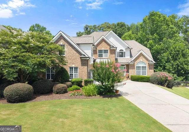 Photo 3 of Single family home for sale at 5620 Battle Ridge Dr, Flowery Branch, GA 30542 | MLS# 10814809 | Listing updated on 2026-09-14