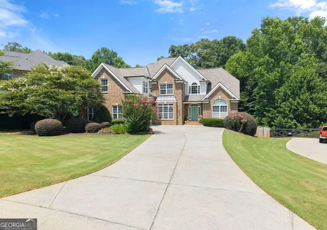 Photo 3 of Single family home for sale at 5620 Battle Ridge Dr, Flowery Branch, GA 30542 | MLS# 10814809 | Listing updated on 2026-09-14