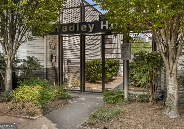 1st image of 3501 Roswell Rd Ne #APT 301, Atlanta, GA 30305 | MLS# 10389763