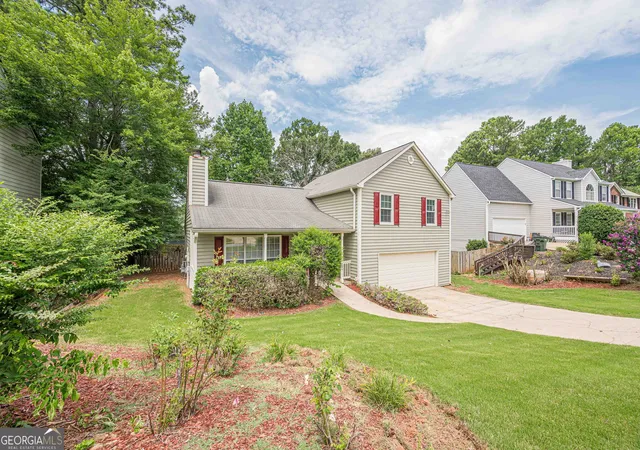 Photo 2 of Single family home for sale at 4841 Wilkie Way NW, Acworth, GA 30102 | MLS# 10804851 | Listing updated on 2026-07-27
