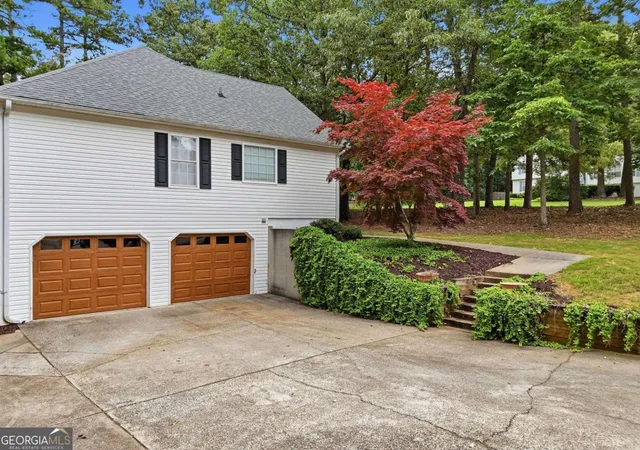 Photo 3 of Single family home for sale at 460 Kerry Dr, Jasper, GA 30143 | MLS# 10805809 | Listing updated on 2026-09-23