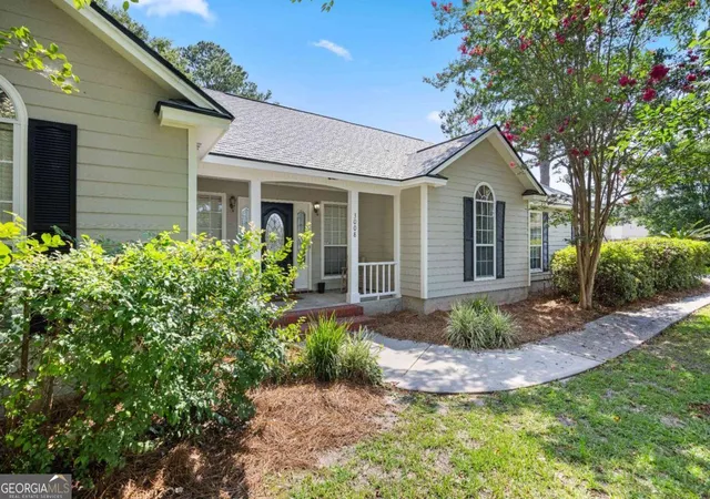 Homes for sale in Valdosta, GA | 3008 Catherine Ct, Valdosta, GA 31605 | MLS# 10798637
