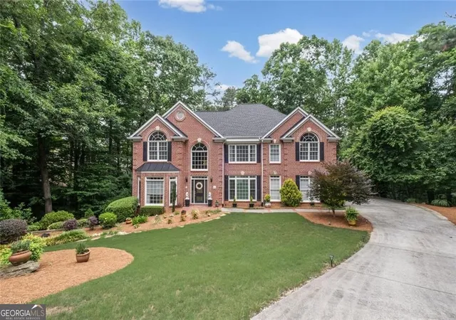 Photo 1 of Single family home for sale at 480 Fawn Glen Dr, Roswell, GA 30075 | MLS# 10810272 | Listing updated on 2026-08-24
