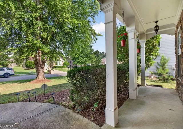 Photo 3 of Single family home for sale at 5135 Fieldgate Ridge Dr, Cumming, GA 30028 | MLS# 10782726 | Listing updated on 2026-08-12