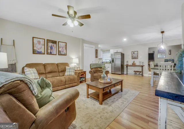 Photo 3 of Single family home for sale at 319 Elizabeth Ln, Griffin, GA 30223 | MLS# 10836795 | Listing updated on 2026-09-15