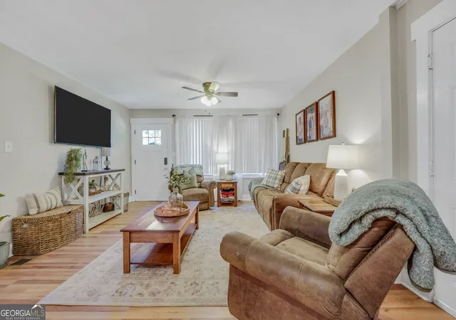 Photo 4 of Single family home for sale at 319 Elizabeth Ln, Griffin, GA 30223 | MLS# 10836795 | Listing updated on 2026-09-15