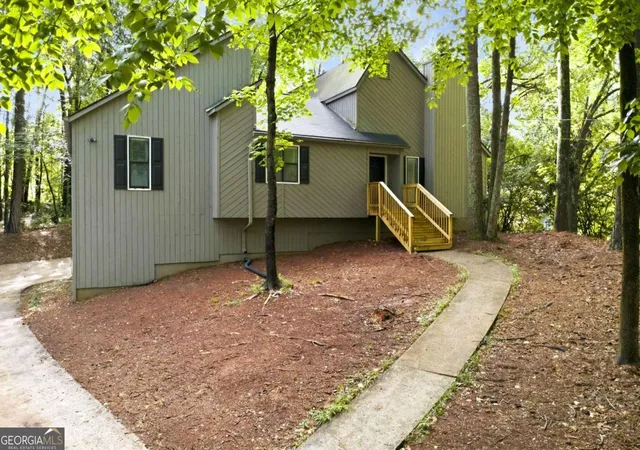 Photo 1 of Single family home for sale at 490 Summerfield Dr, Alpharetta, GA 30022 | MLS# 10779195 | Listing updated on 2026-09-11