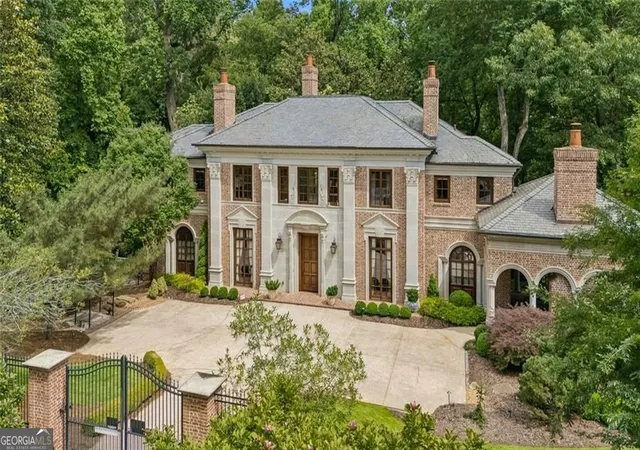 Photo 3 of Single family home for sale at 125 Blackland Rd Nw, Atlanta, GA 30342 | MLS# 10783502 | Listing updated on 2026-08-26