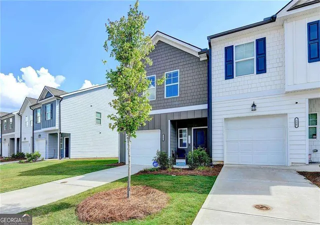 2nd image of 120 Buckingham Ln, Hoschton, GA 30548 | MLS# 10755785