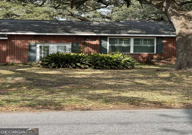 Photo 1 of Single family home for sale at 506 5th Ave, Brunswick, GA 31520 | MLS# 10825213 | Listing updated on 2026-09-13