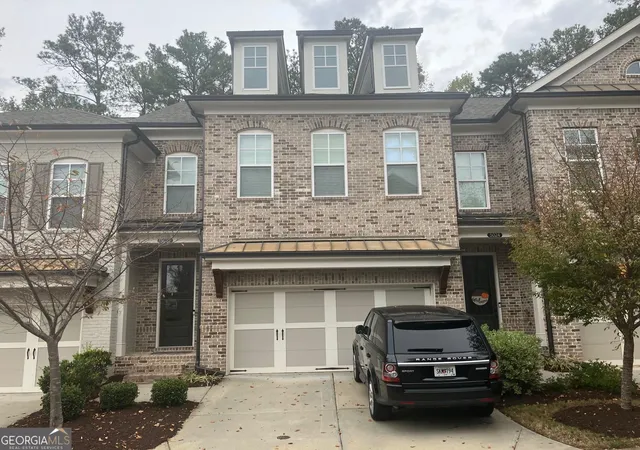 Townhouse for sale at 5022 Towneship Crk Rd, Roswell, GA 30075 | MLS# 10631987 | Listing updated on 2026-05-01