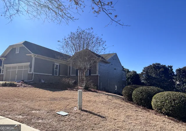Photo 3 of Sale Pending at 406 Beacon Ct, Griffin, GA 30223 | MLS# 10692265 | Listing updated on 2026-08-03