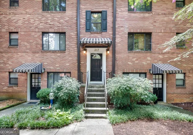 Listing Photo 1 - Condo for sale in building located at 317 3rd St NE, Atlanta, GA 30308 - Unit #5