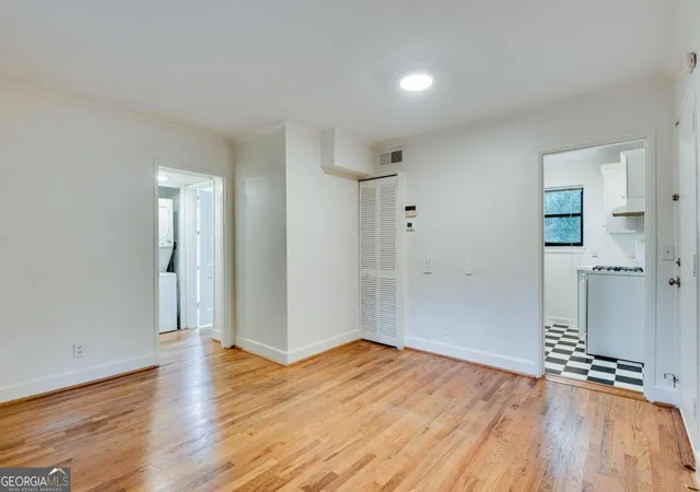 Listing Photo 5 - Condo for sale in building located at 317 3rd St NE, Atlanta, GA 30308 - Unit #5