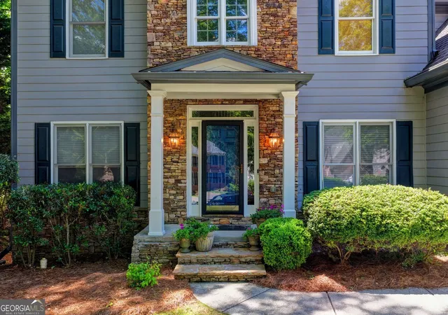 Photo 2 of Sale Pending at 625 Stonestile Tr, Johns Creek, GA 30024 | MLS# 10777734 | Listing updated on 2026-08-19