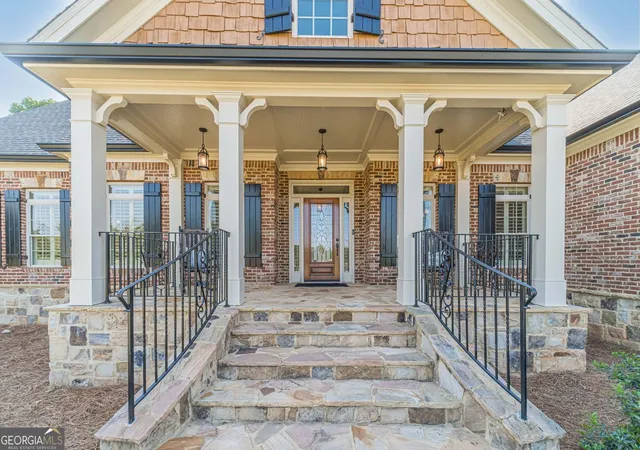 Photo 1 of Single family home for sale at 2124 Stonegate Wy, Monroe, GA 30656 | MLS# 10742706 | Listing updated on 2026-10-30