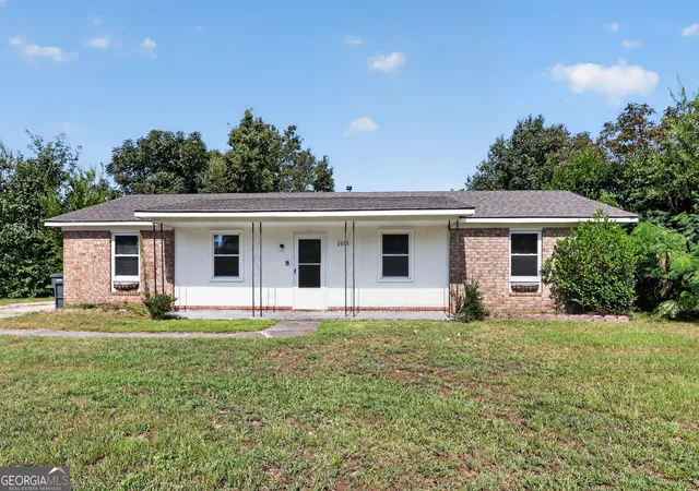 2nd image of 1951 Neptune Dr, Augusta, GA 30906 | MLS# 10829825